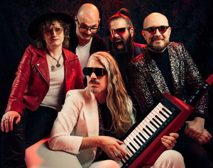 Voyager band pic
